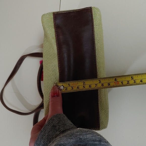 Relic 🆕 Small Crossbody Handbag - Picture 11 of 16